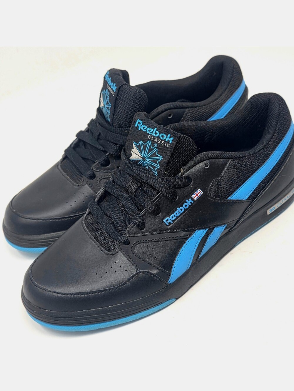 RARE REEBOK Classic Vintage Style Womens Black & Blue Sneaker Size 7.5 NWT